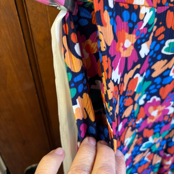 QED LONDON HALTERNECK MULTI FLORAL PLISSE JUMPSUIT NWOT - Picture 6 of 8